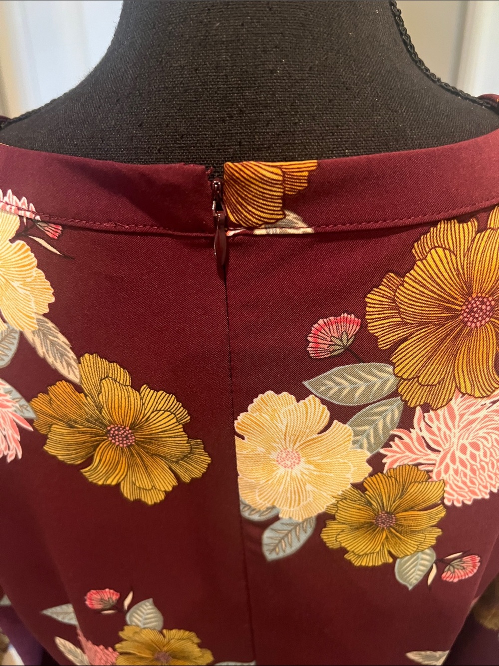 LOFT Burgundy Floral Long-Sleeve Shift Dress Size 8P - Picture 9 of 11